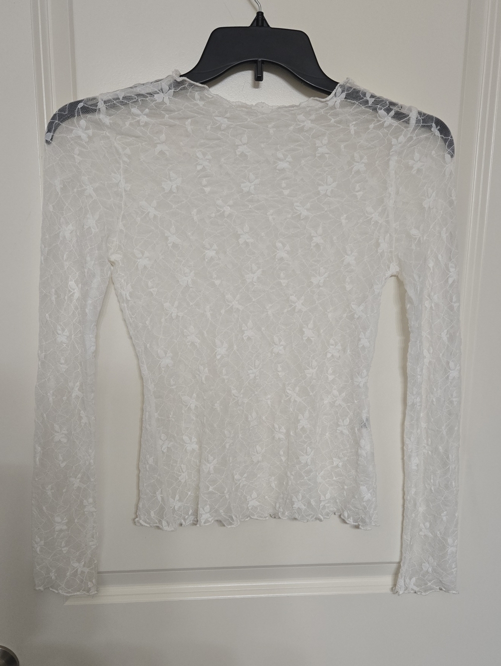 Women's White Floral Sheer Lace Long-Sleeve Top